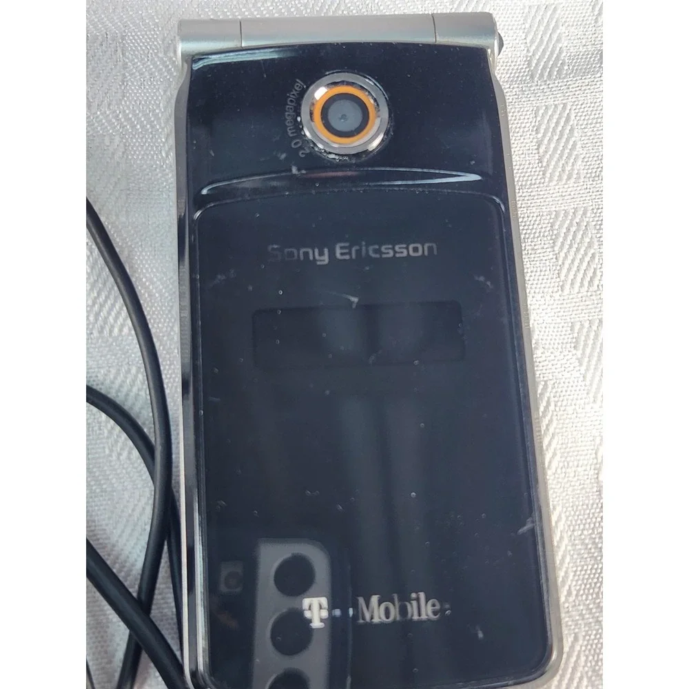 Sony Ericsson Flip Cell Phone Black T-Mobile No SIM